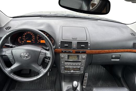 Toyota Avensis vaihtoauto