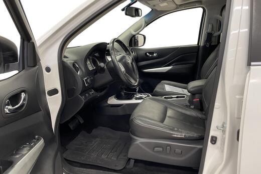 Nissan Navara vaihtoauto