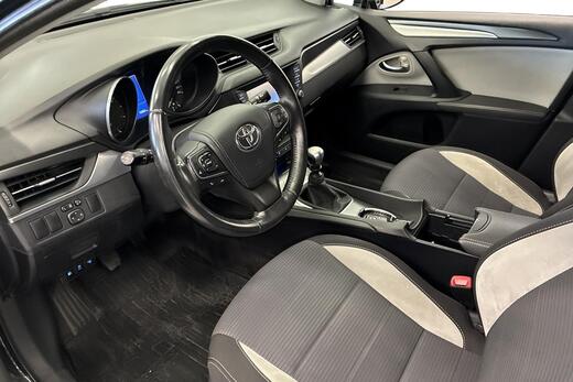 Toyota Avensis vaihtoauto