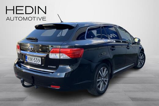 Toyota Avensis vaihtoauto