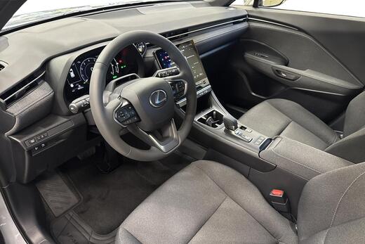 Lexus LBX vaihtoauto