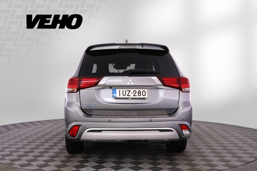 Mitsubishi Outlander PHEV vaihtoauto