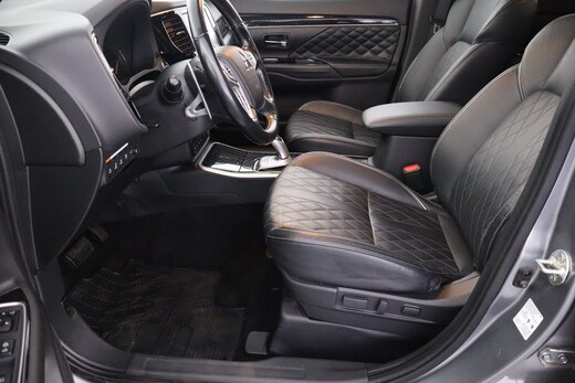 Mitsubishi Outlander PHEV vaihtoauto
