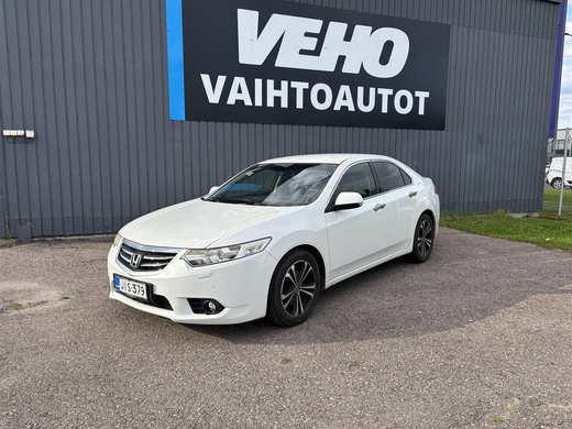Honda Accord vaihtoauto