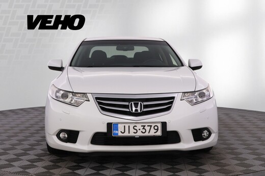 Honda Accord vaihtoauto