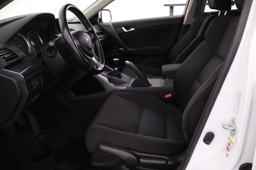 Honda Accord vaihtoauto