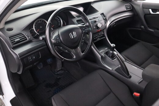 Honda Accord vaihtoauto