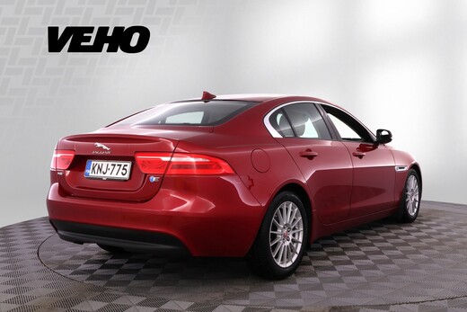 Jaguar XE vaihtoauto