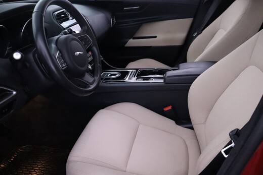 Jaguar XE vaihtoauto