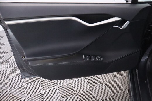 Tesla Model S vaihtoauto
