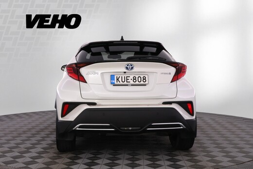 Toyota C-HR vaihtoauto