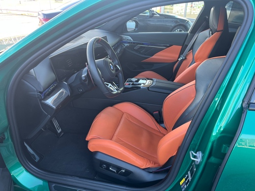 BMW M5 vaihtoauto