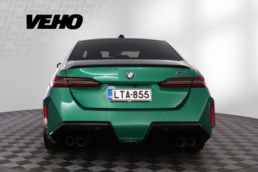 BMW M5 vaihtoauto
