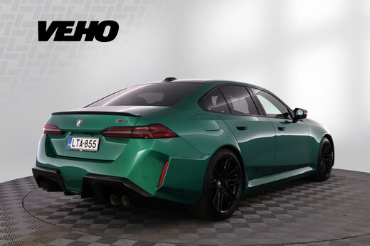 BMW M5 vaihtoauto