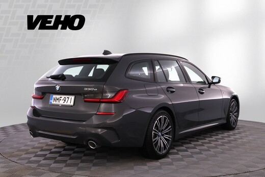 BMW 330 vaihtoauto