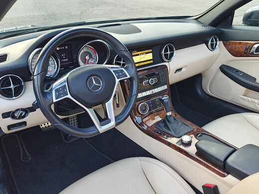 Mercedes-Benz SLK vaihtoauto