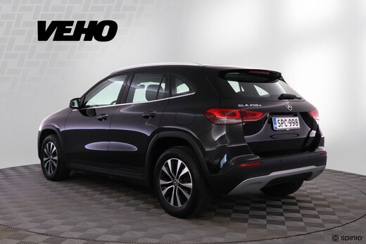 Mercedes-Benz GLA vaihtoauto