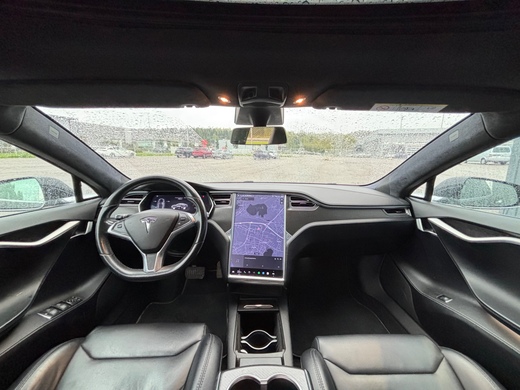 Tesla Model S vaihtoauto