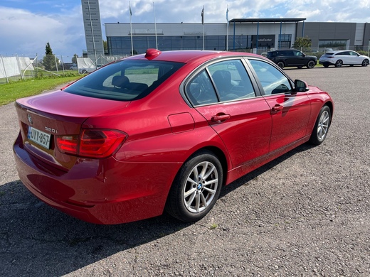 BMW 320 vaihtoauto