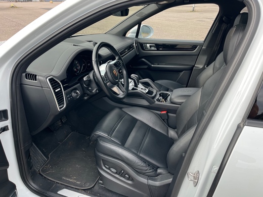 Porsche Cayenne vaihtoauto
