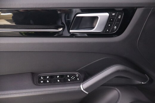Porsche Cayenne vaihtoauto