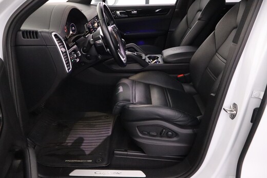 Porsche Cayenne vaihtoauto