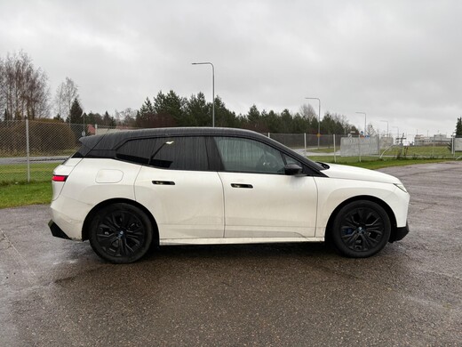BMW iX vaihtoauto