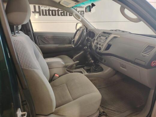 Toyota Hilux vaihtoauto