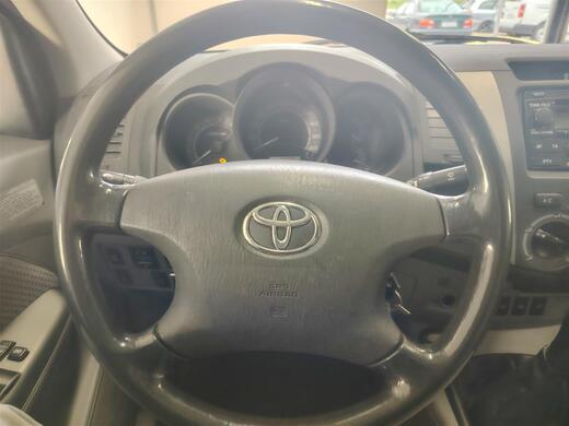 Toyota Hilux vaihtoauto