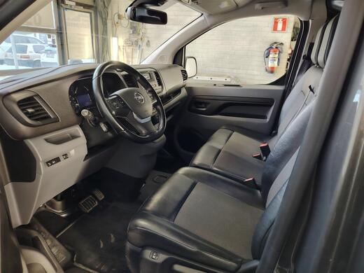 Opel Vivaro vaihtoauto