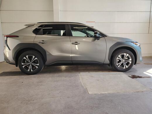 Toyota bZ4X vaihtoauto