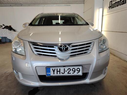 Toyota Avensis vaihtoauto