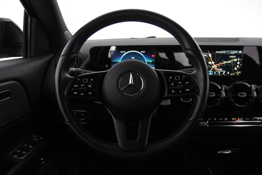 Mercedes-Benz GLA vaihtoauto