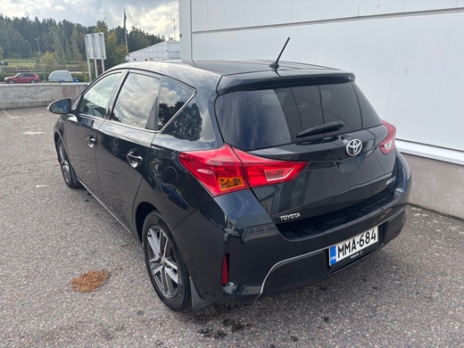 Toyota Auris vaihtoauto