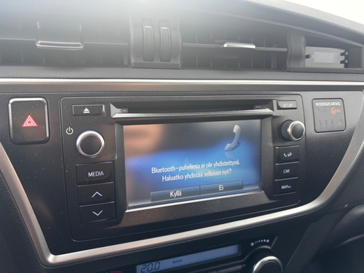 Toyota Auris vaihtoauto