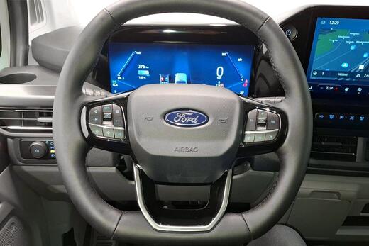 Ford Tourneo Custom vaihtoauto
