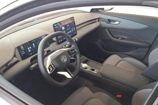 MG MGS5 EV vaihtoauto