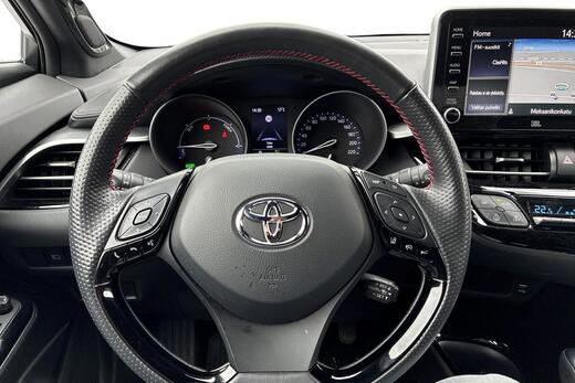 Toyota C-HR vaihtoauto