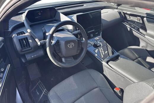 Toyota bZ4X vaihtoauto