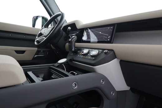 Land Rover Defender vaihtoauto