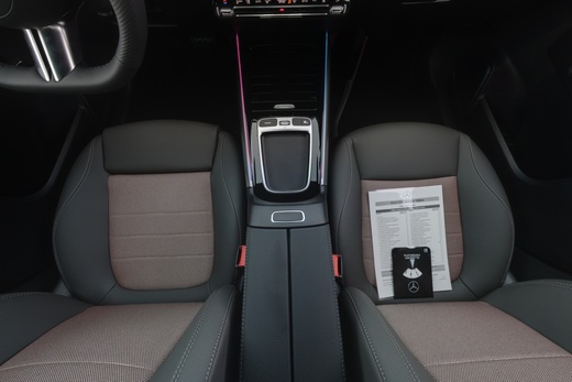 Mercedes-Benz EQA vaihtoauto