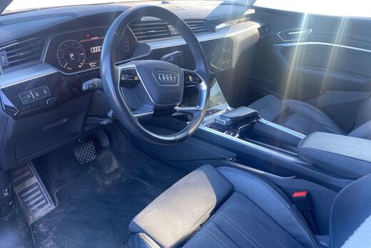 Audi Q8 e-tron vaihtoauto