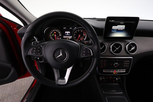 Mercedes-Benz GLA vaihtoauto