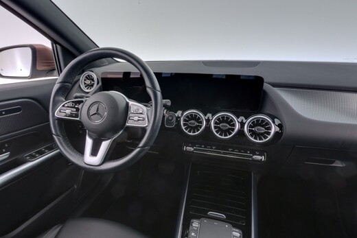 Mercedes-Benz EQA vaihtoauto