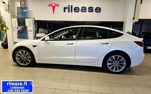 Tesla Model 3 vaihtoauto