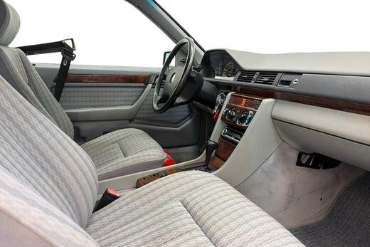 Mercedes-Benz 300 vaihtoauto