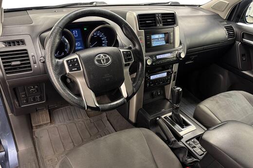 Toyota Land Cruiser vaihtoauto