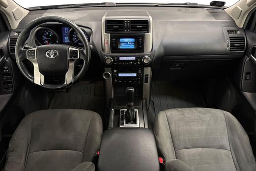Toyota Land Cruiser vaihtoauto