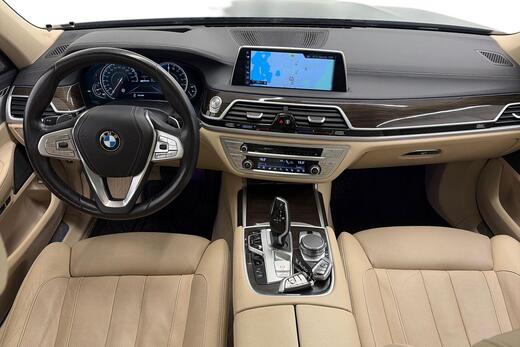 BMW 740 vaihtoauto