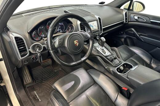 Porsche Cayenne vaihtoauto